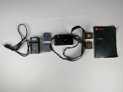 [ LEICA ]
Leica D-Lux 4 digital camera, including...
