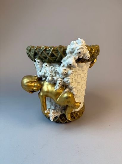 Earthenware planter with a wickerwork pattern,...