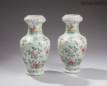 CHINA, 19th–20th century
Pair of porcelain...