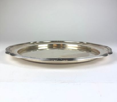Round 800°/°° silver dish with scalloped...
