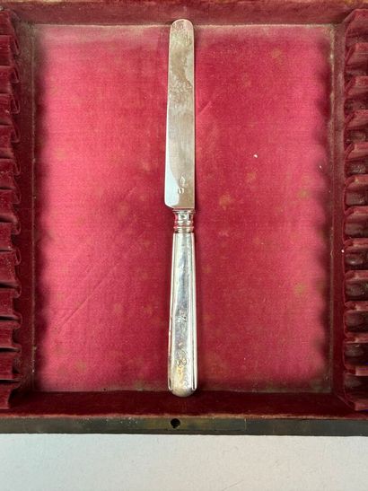 Twelve dessert knives, with 950°/°° silver...