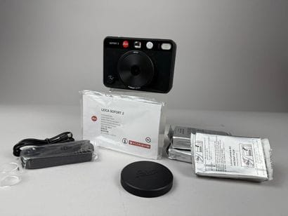 [ LEICA ]
Leica Sofort 2 camera with film,...
