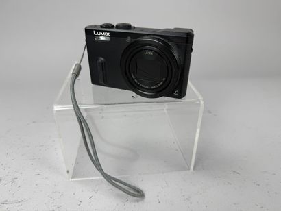 [CAMERAS] 
Set of five Panasonic digital...