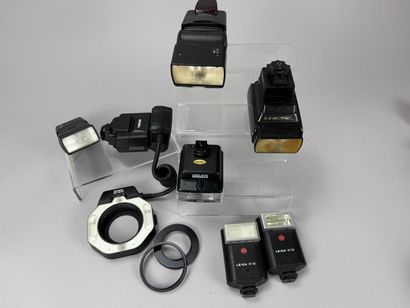 [PHOTOGRAPHY ACCESSORIES] 
Extensive collection...