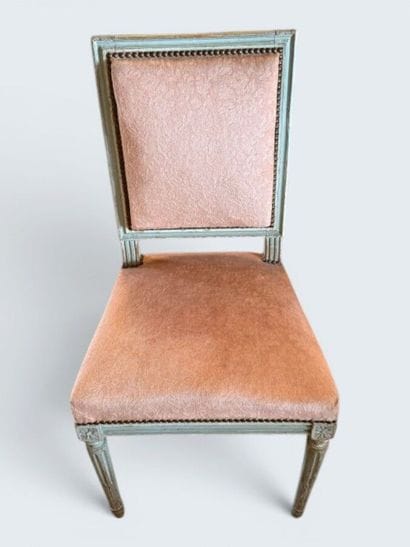 Four chairs with flat backs, made of gray-painted...