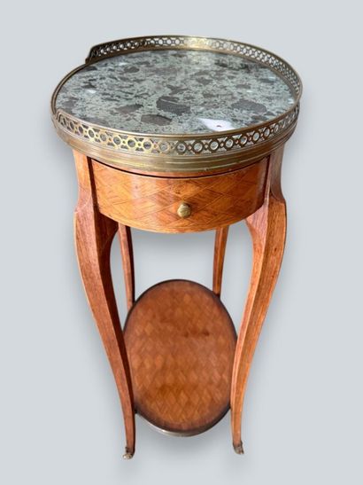 Petite table de salon en placage de losange,...