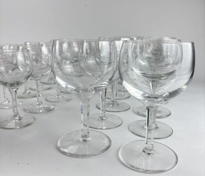 SAINT-LOUIS
Partie de service de verre à...