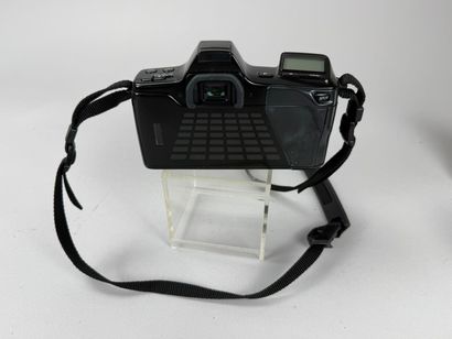 [PHOTOGRAPHIC ACCESSORIES] 
Assorted film...