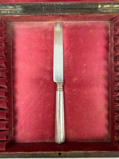 Twelve dessert knives, with 950°/°° silver...