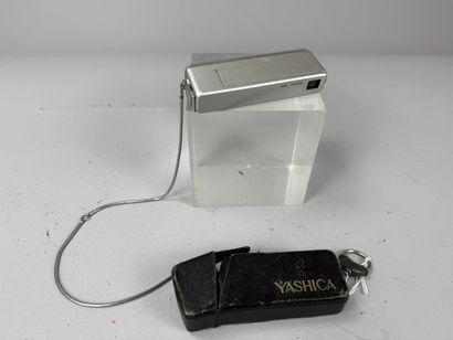 [CAMERAS] 
Set of five assorted cameras,...