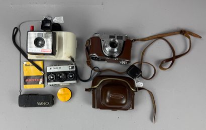 [CAMERAS] 
Set of five assorted cameras,...