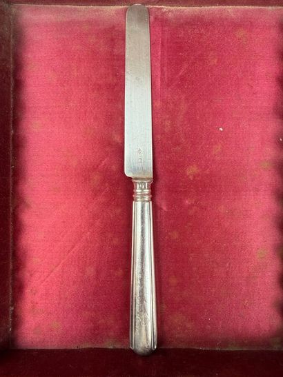 Twelve dessert knives, with 950°/°° silver...