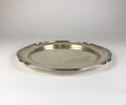 Round 800°/°° silver dish with scalloped...