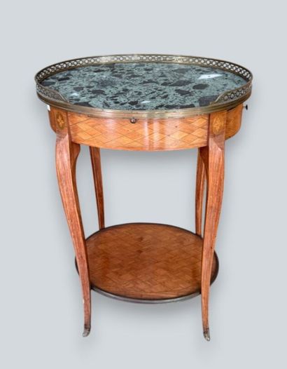 Petite table de salon en placage de losange,...