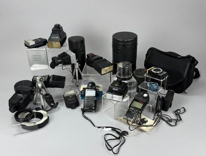 [PHOTOGRAPHY ACCESSORIES] 
Extensive collection...