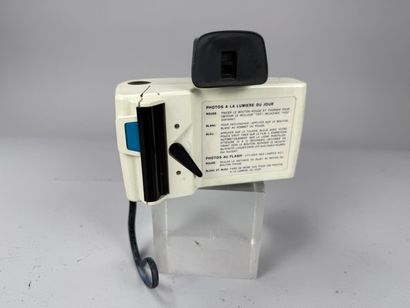 [CAMERAS] 
Set of five assorted cameras,...