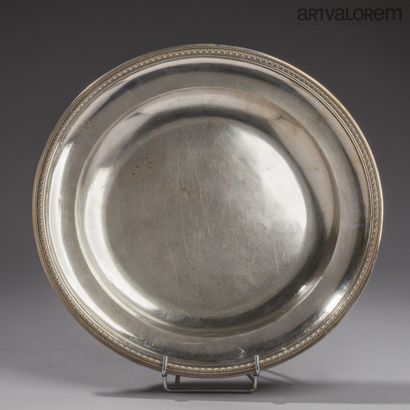 PARIS 1798-1809
Plat rond en argent à décor...
