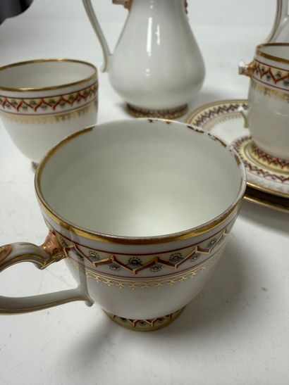 LIMOGES H.T - Circa 1930 
Service à thé en...