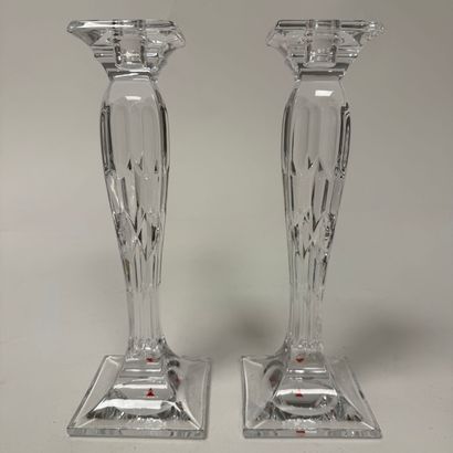 Carafe à alcool en verre taillé à décor de...