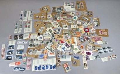 TIMBRES POSTE
Lot de trois enveloppes de...