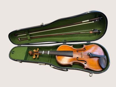 Violon d'adolescent (1/2).
Avec 2 archets.
Dans...