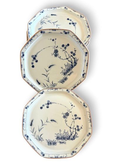 HAVILAND - LIMOGES
Douze assiettes, modèle...