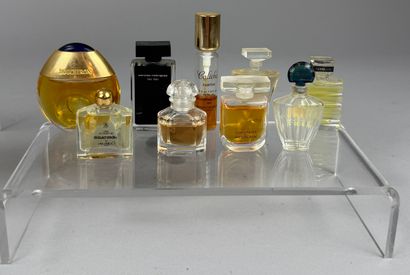 DIVERS PARFUMEURS - (Années 2000) 
Assortiments...