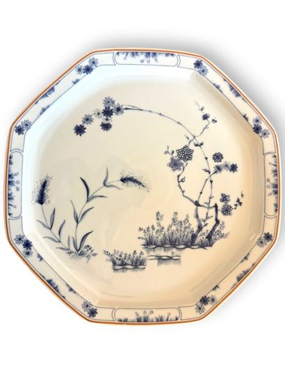 HAVILAND - LIMOGES
Douze assiettes, modèle...