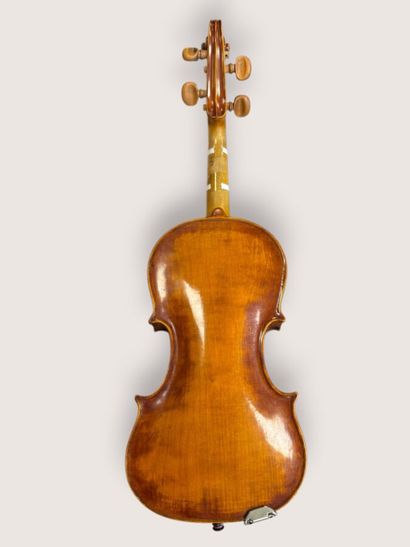 Violon d'adolescent (1/2).
Avec 2 archets.
Dans...