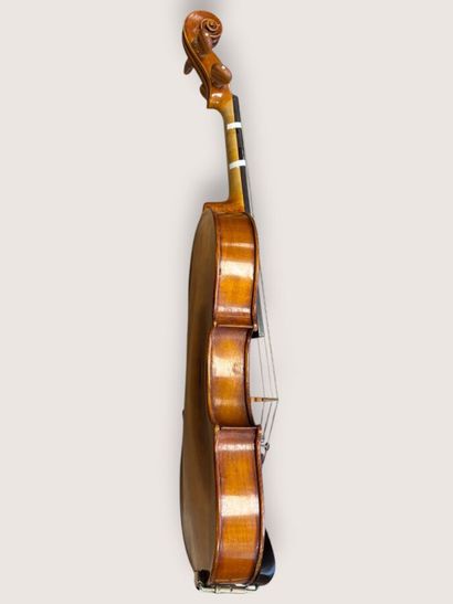 Violon d'adolescent (1/2).
Avec 2 archets.
Dans...