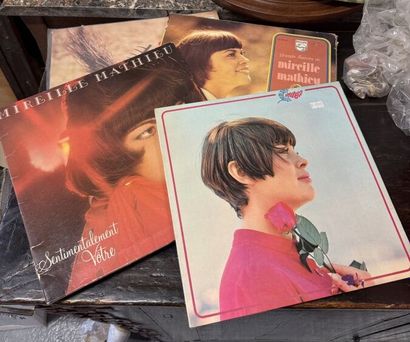 Lot de Vinyles 33 tours comprenant : Madonna,...