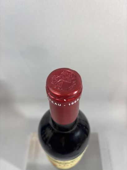 1 Bouteille, PETRUS 1997 - Pomerol 

Étiquette...