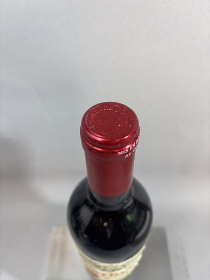 1 Bouteille, PETRUS 1989 - Pomerol 

Étiquette...