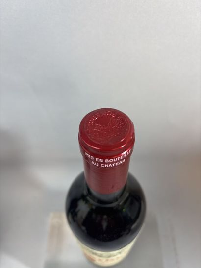 1 Bouteille, PETRUS 1987 - Pomerol 

Niveau...