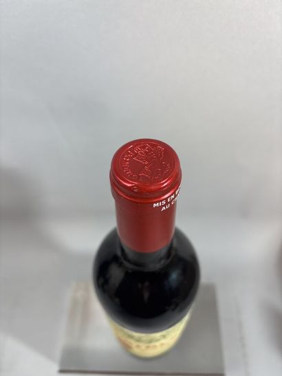 1 Bouteille, PETRUS 1993 - Pomerol 

Étiquette...