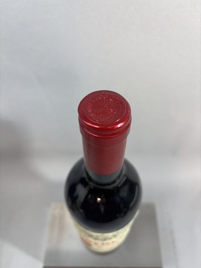 1 Bouteille, PETRUS 1987 - Pomerol 
Étiquette...