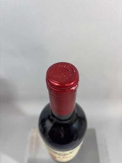 1 Bouteille, PETRUS 1989 - Pomerol 

Étiquette...