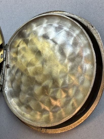 Set of two watches consisting of: 
- An 800°/°°...