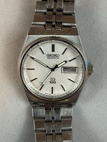[WATCHES]
Lot includes:
- SEIKO, silver plated...