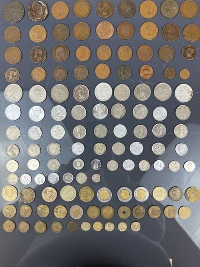 [COINS]
Lot of silver coins including 50-franc...