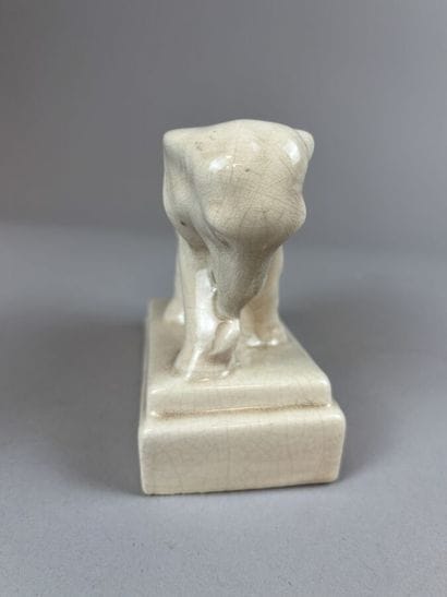 GERMAN SCHOOL
An elephant-shaped bookend...