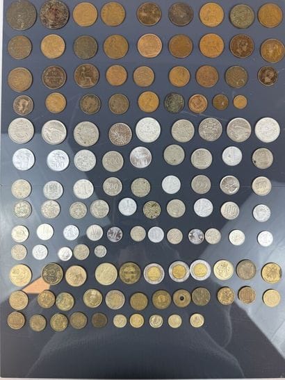 [COINS]
Lot of silver coins including 50-franc...