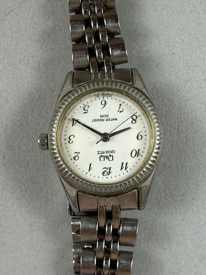 [WATCHES]
Lot includes:
- SEIKO, silver plated...