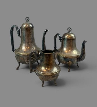 [Silver plated metal]
A silver plated serving...