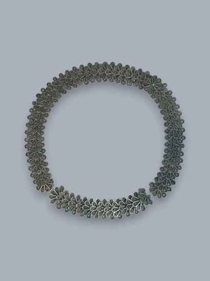 [JEWELRY]
Set of silver jewelry including:...