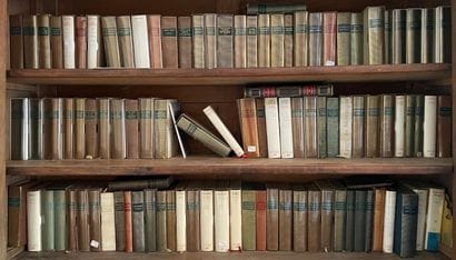 [BOOKS]
Large lot of 96 *Pleiades* volumes.

SALE...