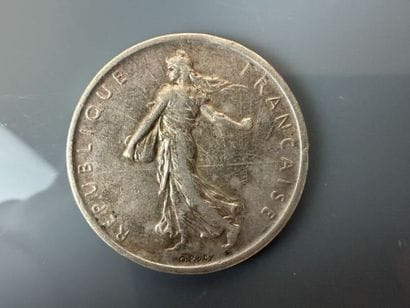 [COINS]
Lot of silver coins including 50-franc...