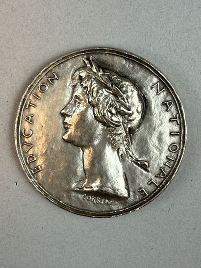 [MEDALS]
5 gold-plated and silver-plated...