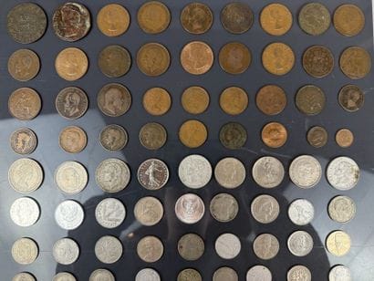 [COINS]
Lot of silver coins including 50-franc...