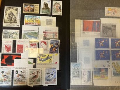 [STAMPS]
Set of 5 stamp albums and loose...